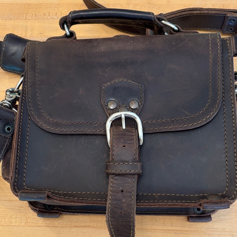 Elegant Saddleback Dark Brown Leather Messenger Bag
